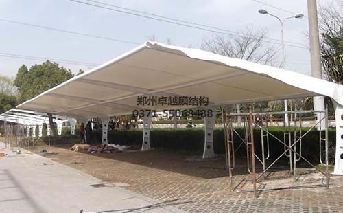 膜結(jié)構(gòu)：輕盈、靈動(dòng)的現(xiàn)代建筑之美