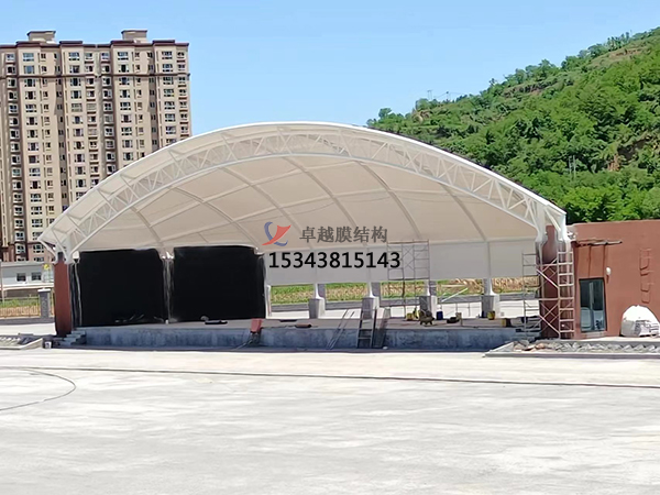 舞臺建筑采用膜結(jié)構(gòu)的原因？